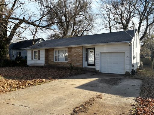 property 624 E Seminole St.