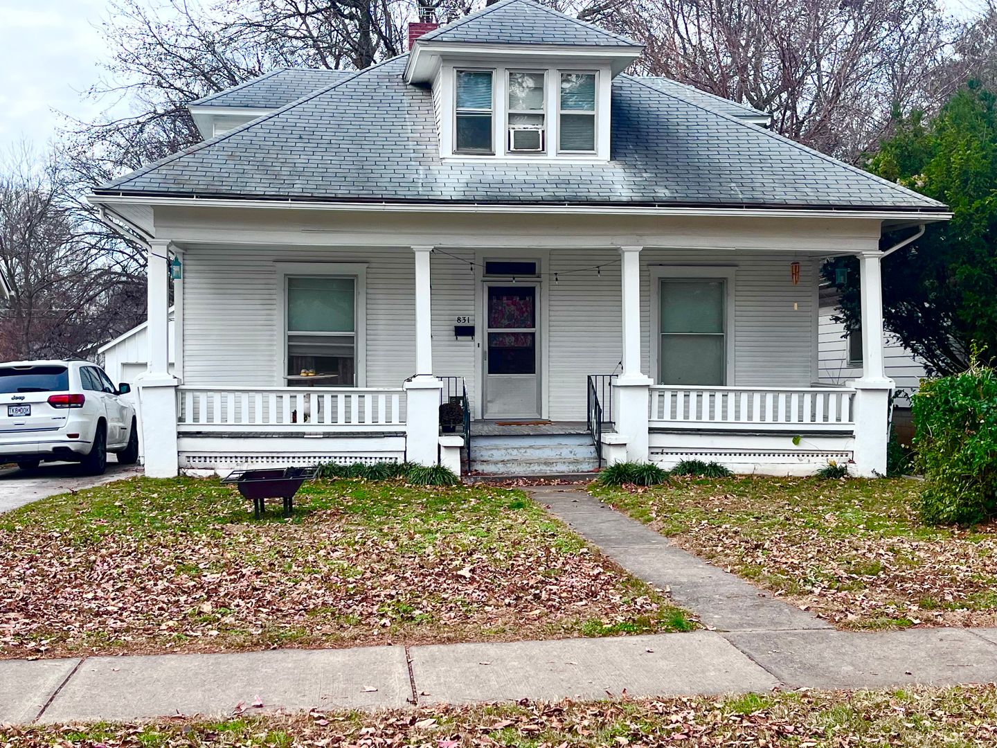 property 831 S. Pickwick Ave.