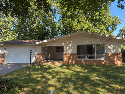 property 2908 S Stewart Ave