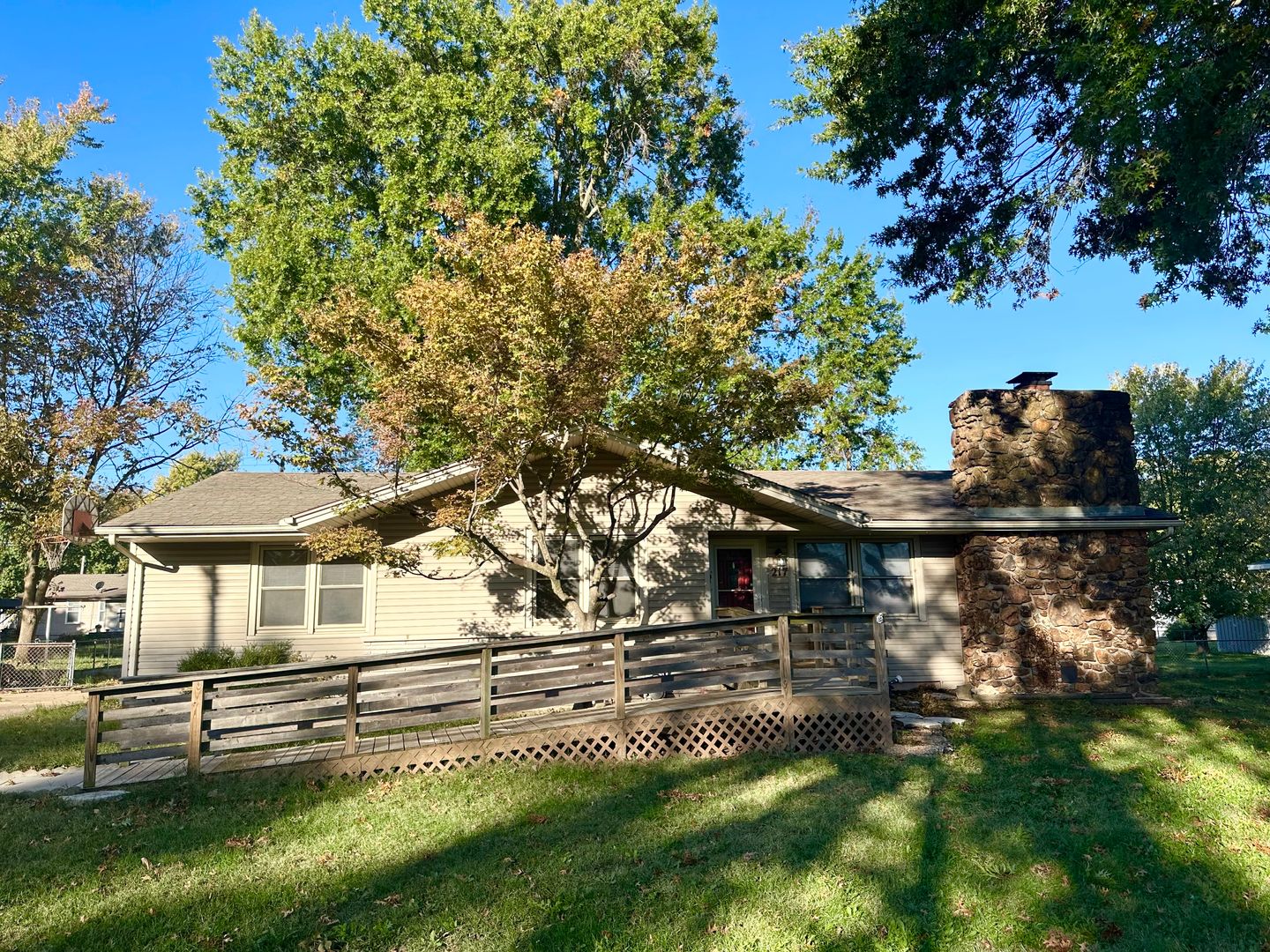 Republic House: 217 S. West Ave