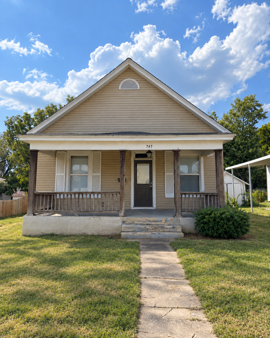 Springfield House: 747 S. Fort Ave.