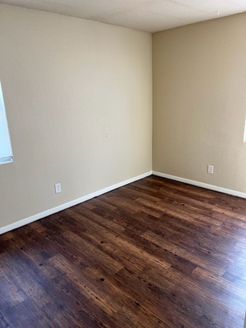 property for rent #4
