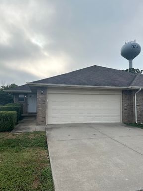 property 5590-5592 N. Brown Ln