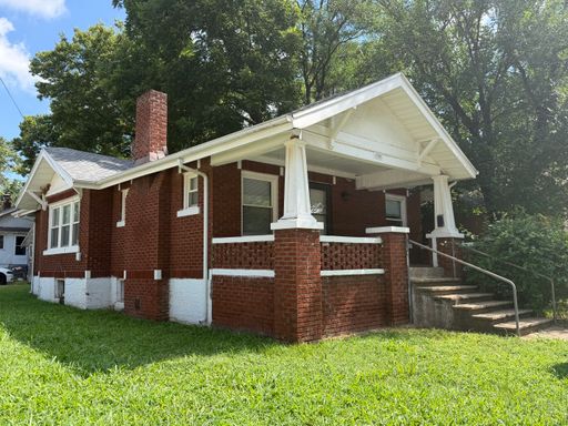 property 1001 E. Loren St.