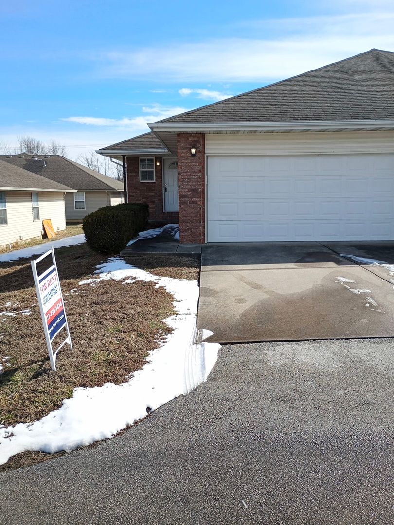 apartment for rent 0