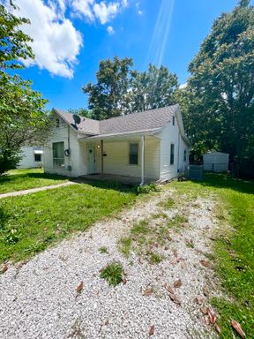 property 1028 E Blaine St