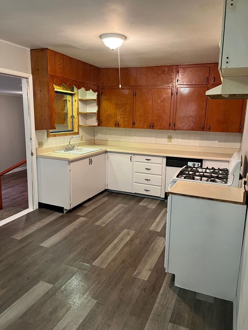 property for rent #4