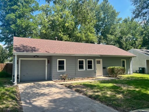 property 1202 S Willow Ln