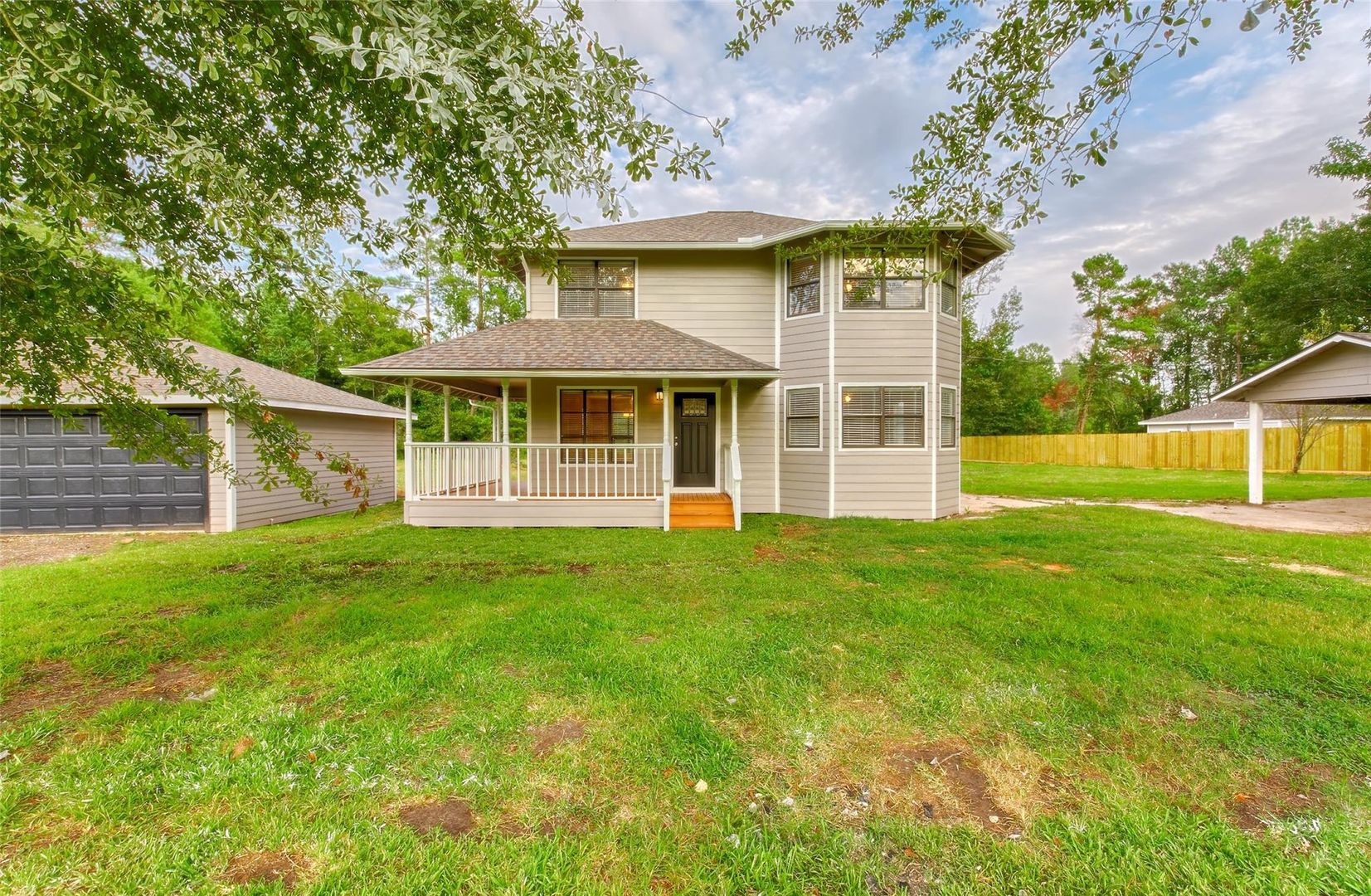 Montgomery House: 22311 Warwick Glen Dr