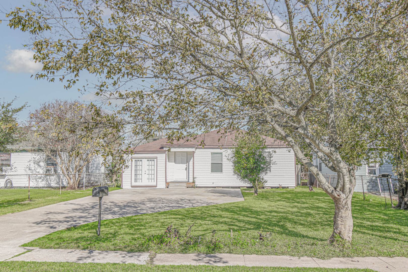 Texas City House: 208 17th Ave N