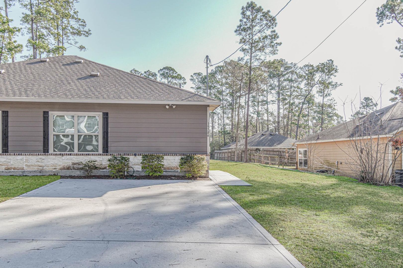 Montgomery House: 15627 Sycamore Dr