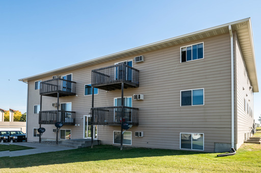 3 Bedroom in Southwest Minot with FREE WiFi! – photo 1