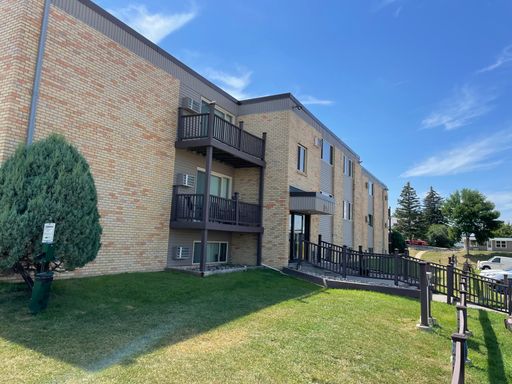Welcome to Minot's Summit Park Apartments! – photo 1