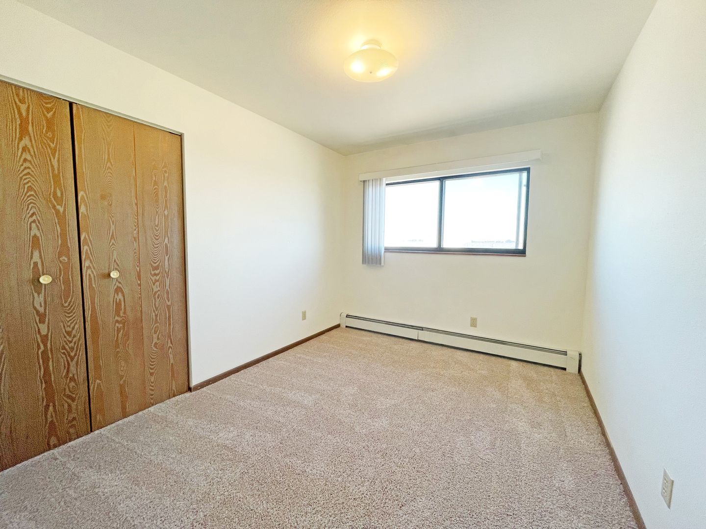 1112 32nd Avenue SW, 301, Minot, ND 58701