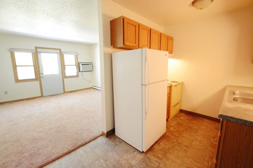 2105 5th Street NW, 12, Minot, ND 58703