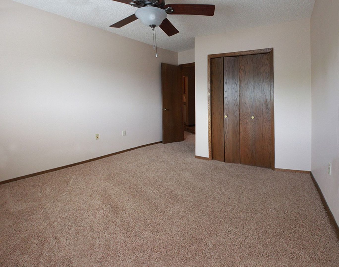 2800 7th Street SW 104, Minot, ND 58701