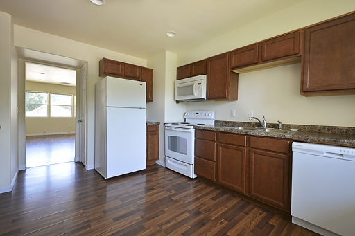 506 11th Street NW, Unit D, Minot, ND 58703