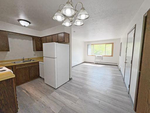 Cedarwood MSU Apartments - Located just a few blocks from the MSU campus! – photo 1