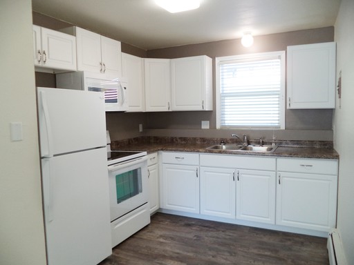1308 14th Ave. NW, 2, Minot, ND 58703