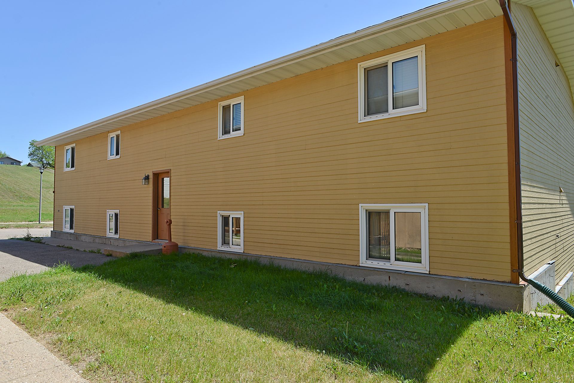 Minot Apartment: 1509 12th Street NW