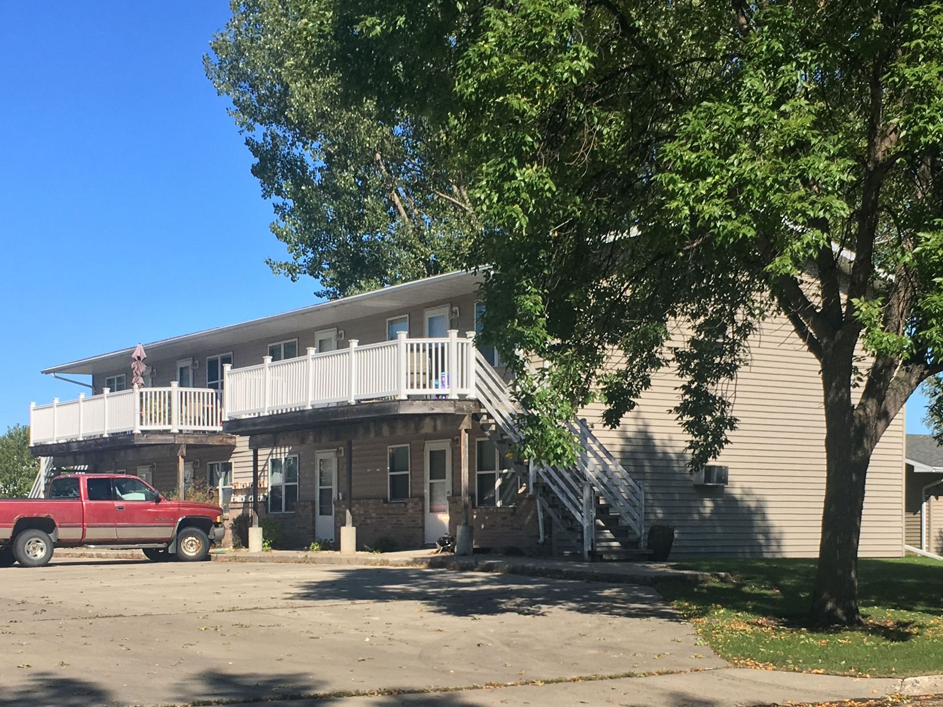 East Grand Forks Apartment: 722 22nd St NW