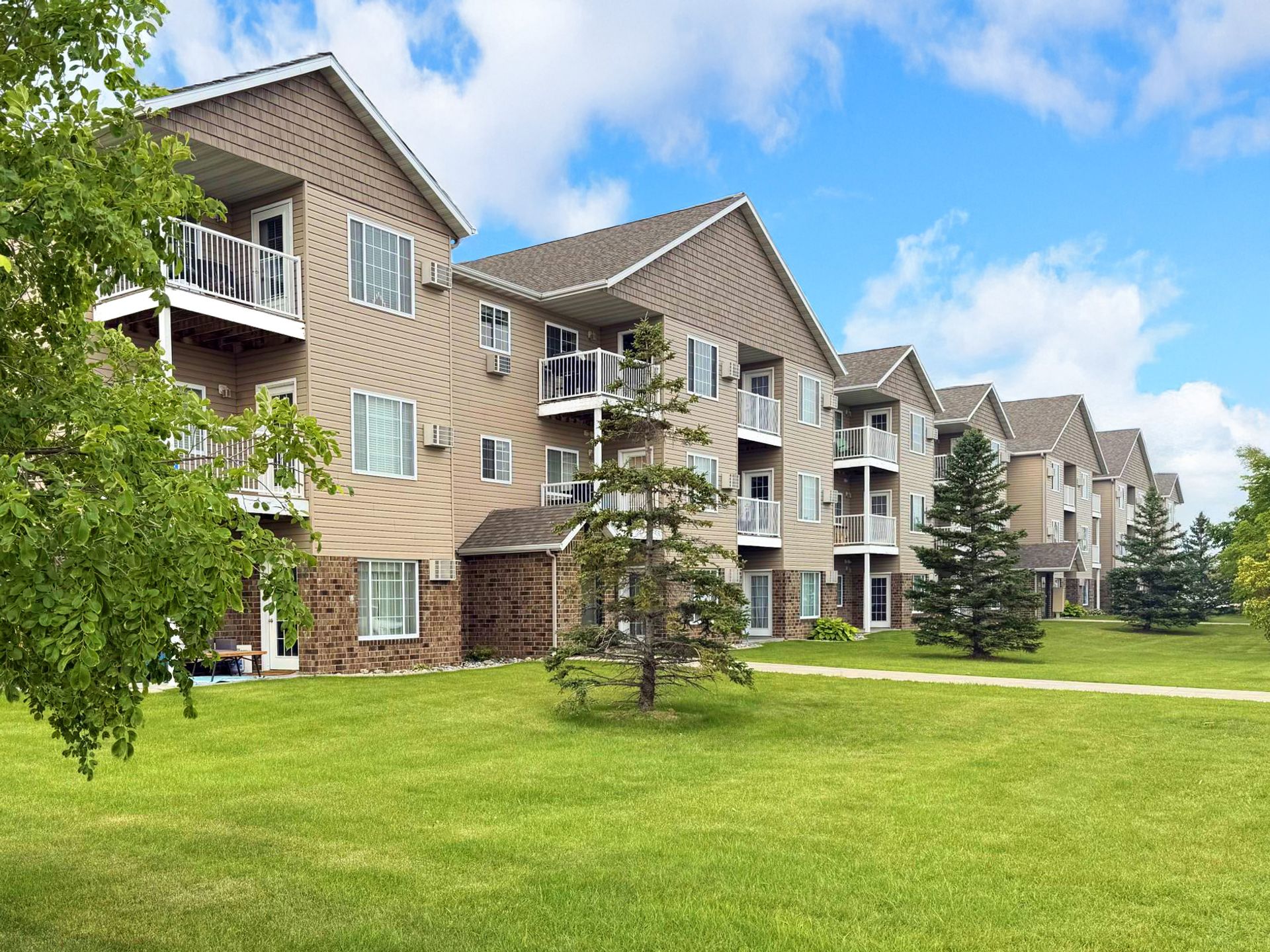 Maple Creek Apartments in South Fargo close to 45th Street