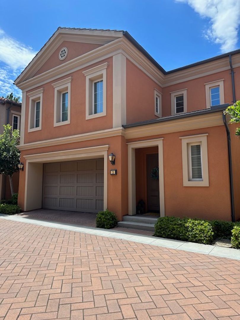 Irvine House: 20 Cipresso