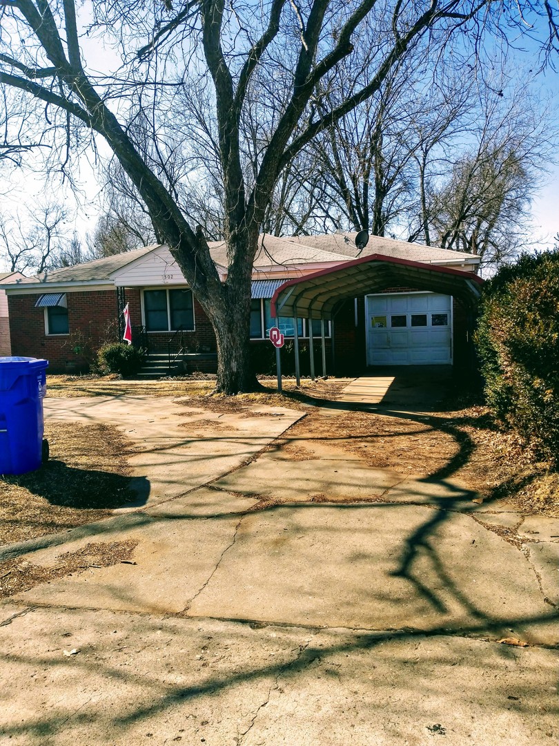 Norman House: 1302 Mckinley