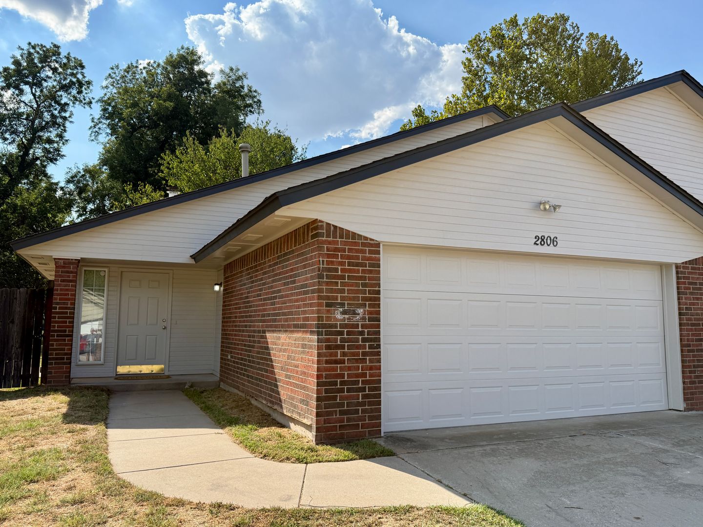 2806 Shoreridge Ave. 1 of 12