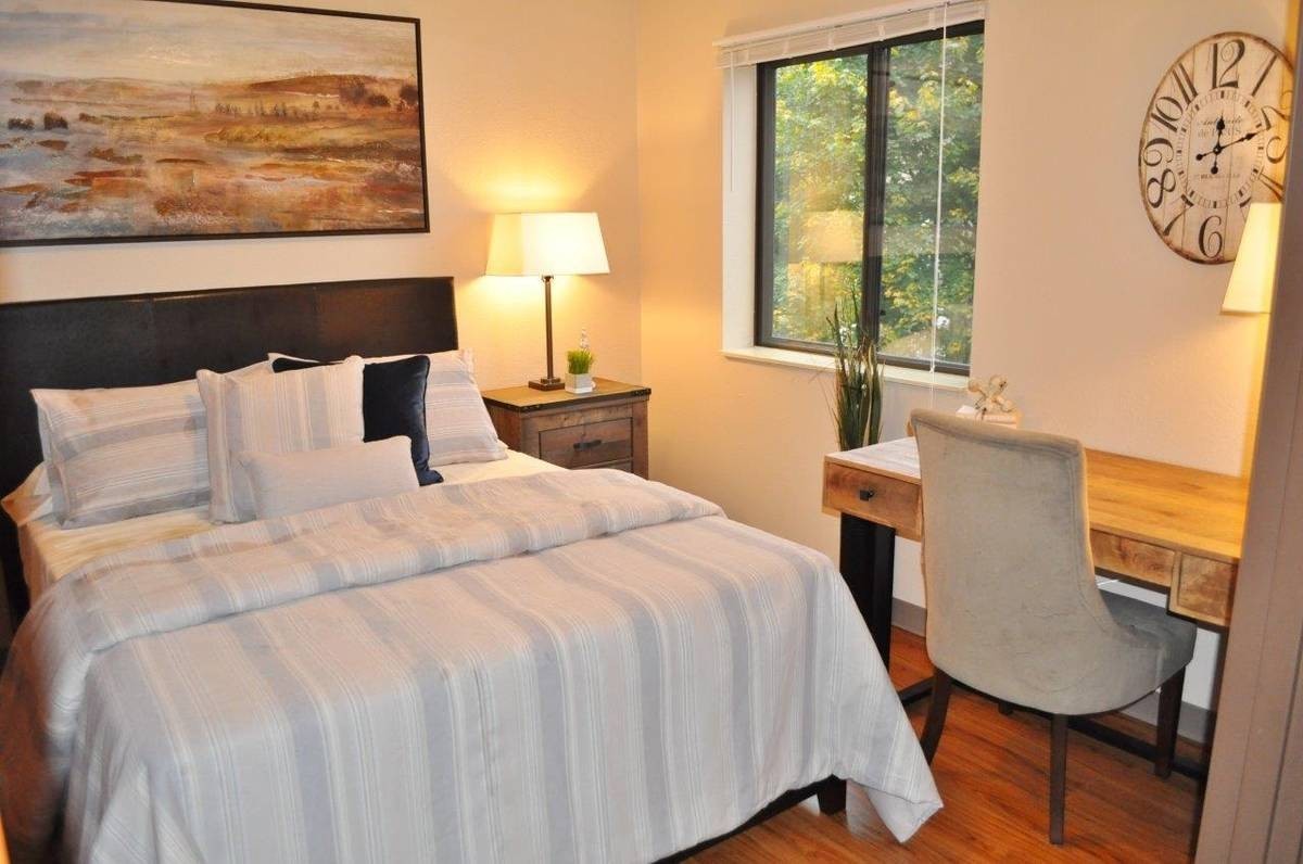 Island Place Apartments 7 of 12