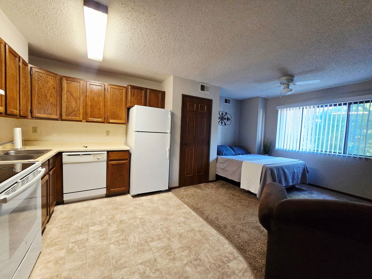 Island Place Apartments 2 of 8