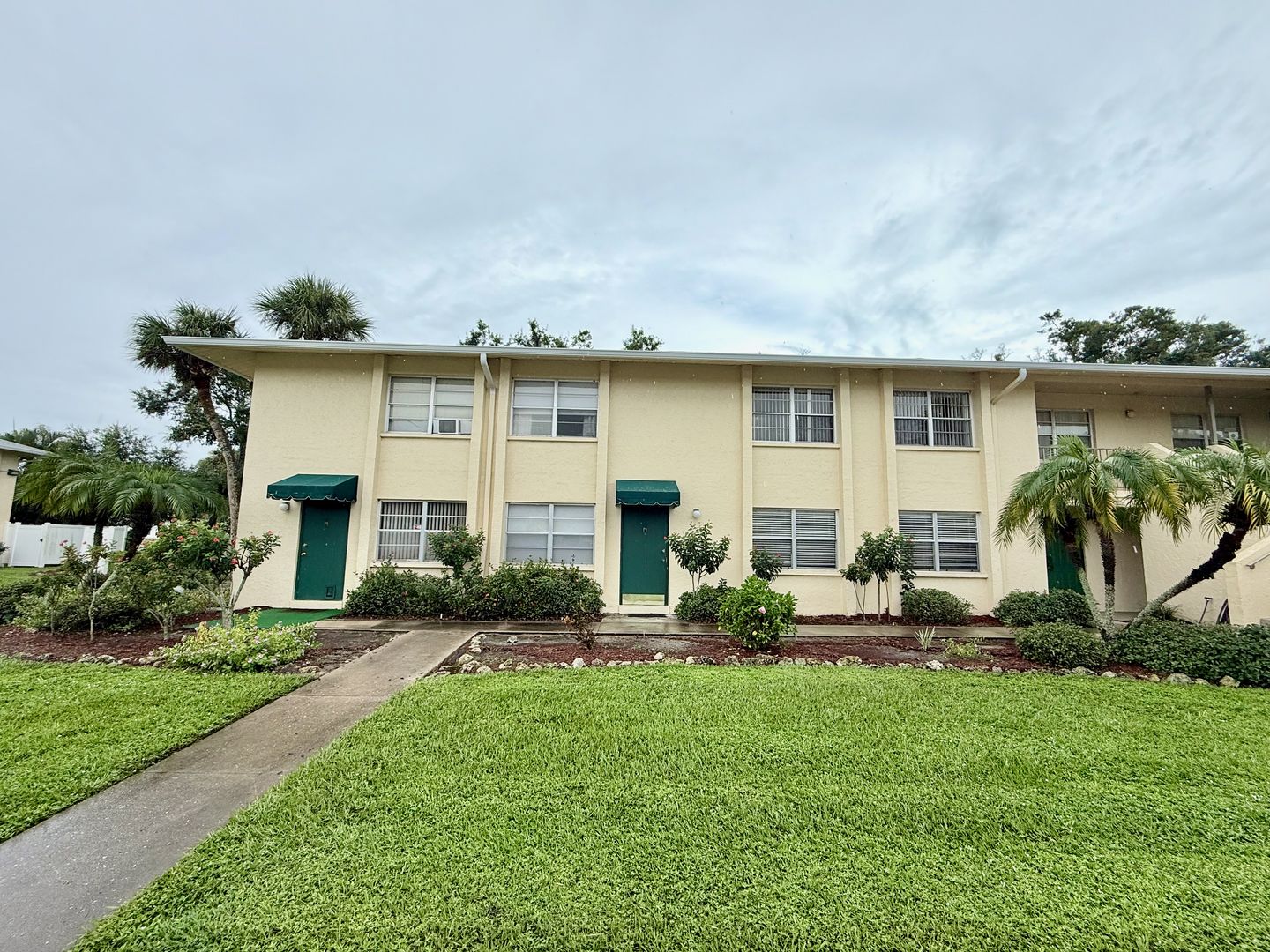 Sarasota Townhome: 4805 Rilma Ave
