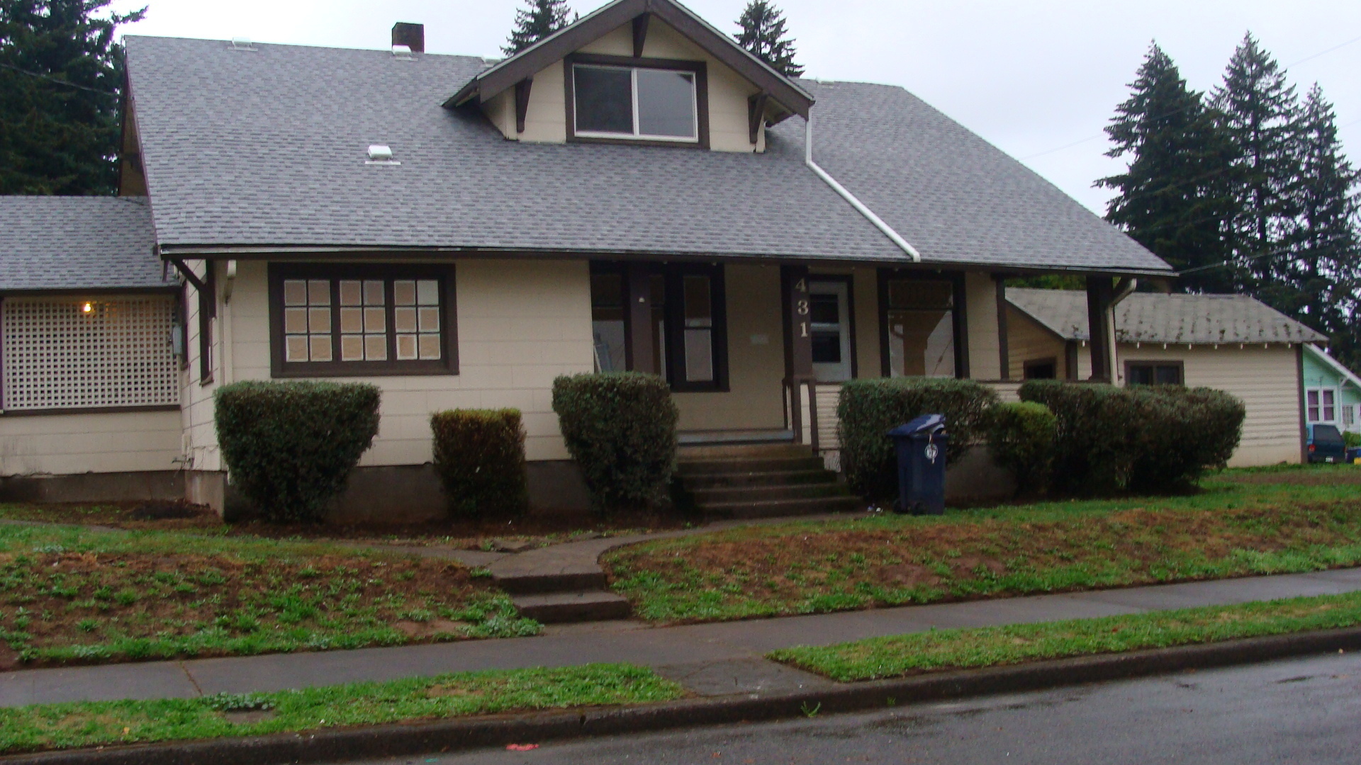Camas House: 431 NE 14 Avenue