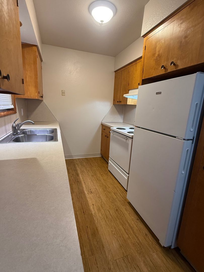 Vancouver Apartment: 6305 -6409 Kansas Street