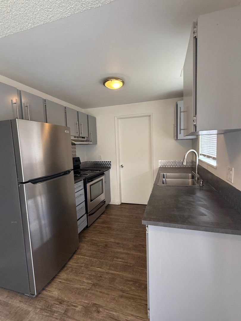 VANCOUVER Apartment: 301-415 NE 104 AVENUE