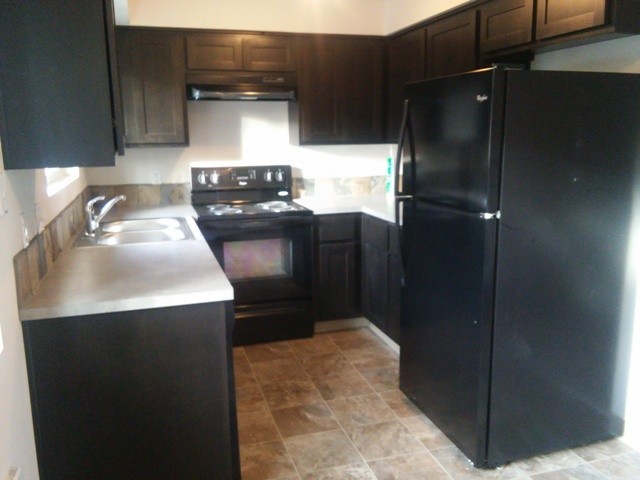 Vancouver Apartment: 2009 Norris Road