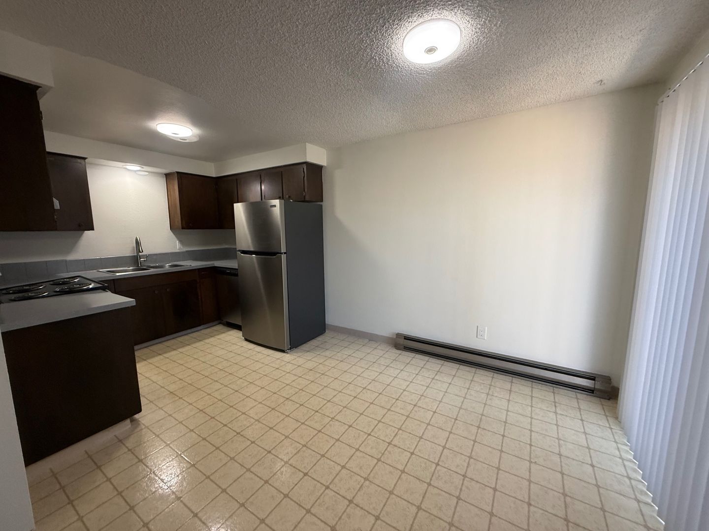 VANCOUVER Apartment: 3408 E 18 STREET