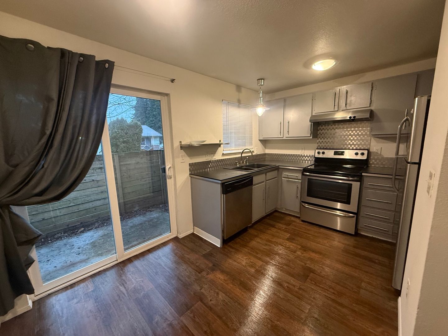 Portland Apartment: 9027 N St Louis Ave