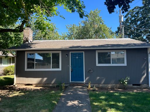 AVAILABLE NOW - Cute Two Bedroom Flat At The Primrose Community Close to Downtown Vancouver – photo 1