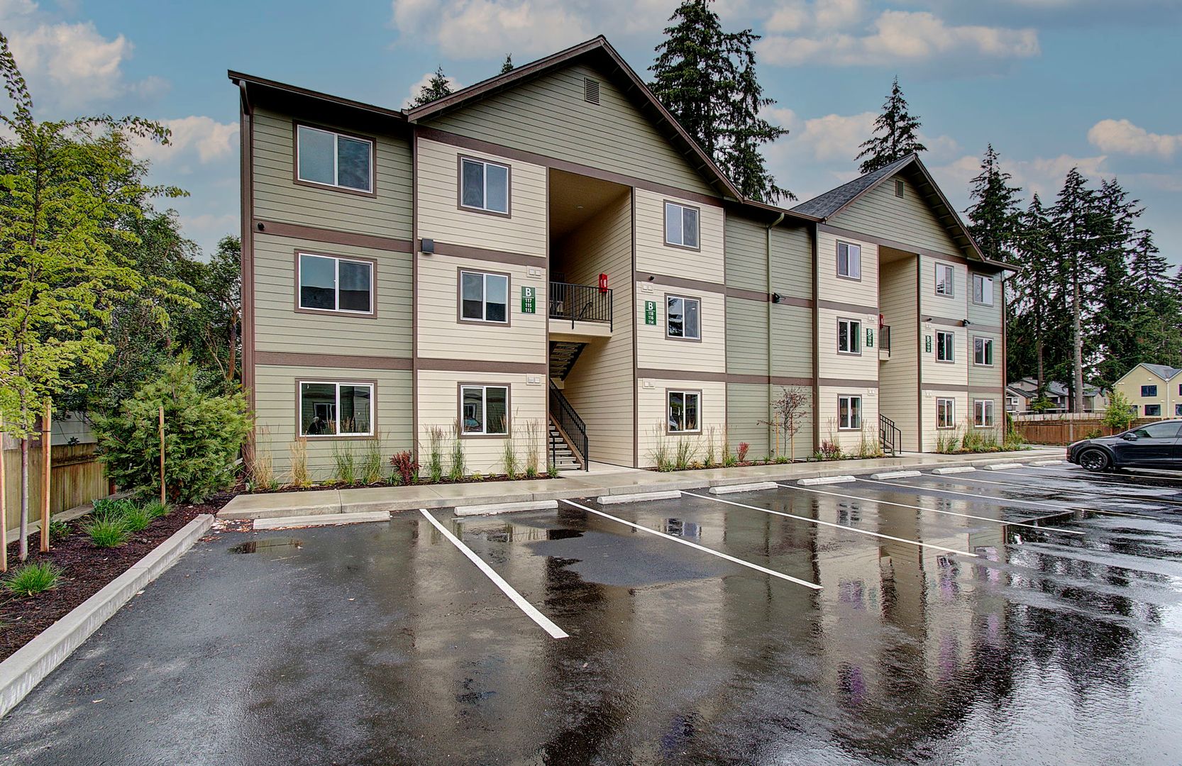 Vancouver Apartment: 404 NE 117 Avenue - 101