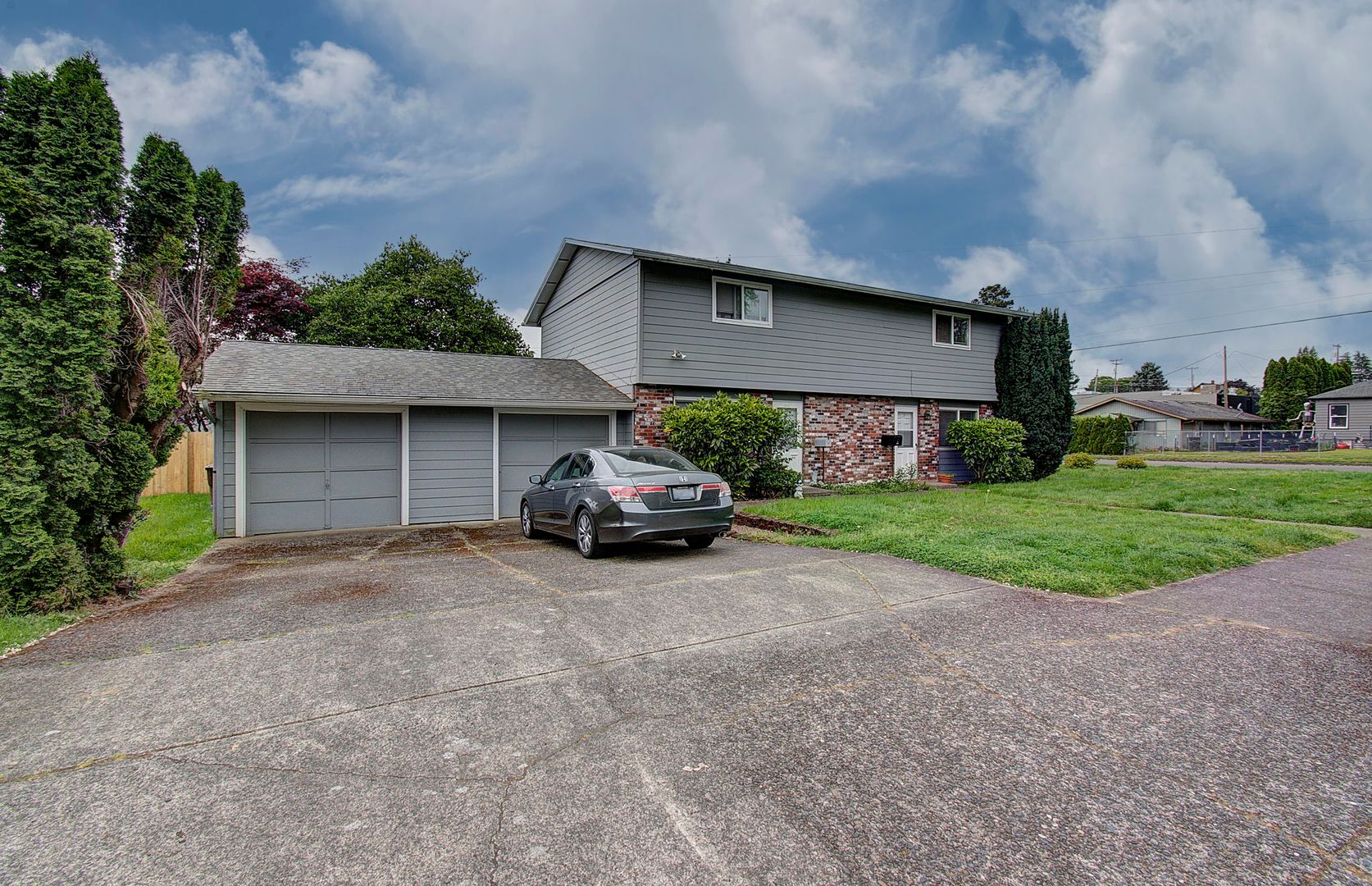 Camas Apartment: 710-712 NE 15 Avenue