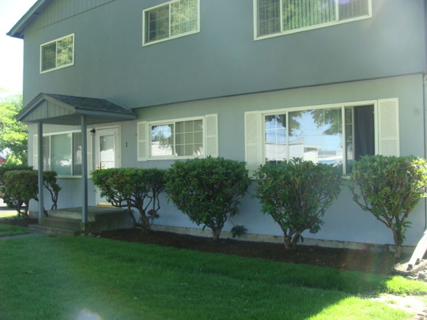 Longview Apartment: 1620-1630 11 Avenue