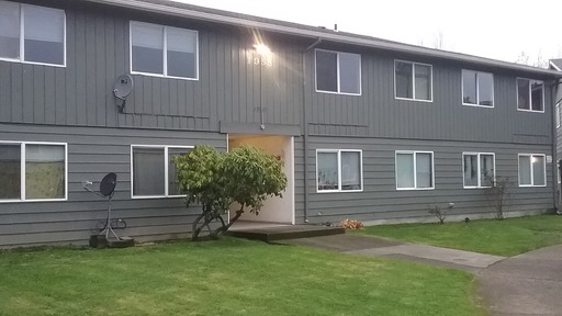 Upstairs 1 bedroom – photo 1