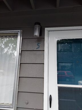 Charming One Bedroom / Close to Clark College – photo 1
