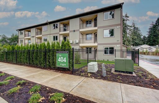 Move-in by August 31st, Take $1500 off September Rent. – photo 1