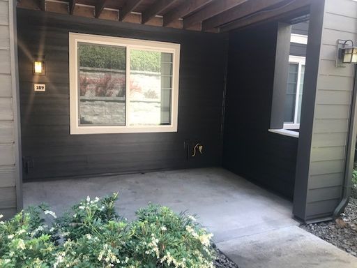 GROUND LEVEL 1 BR, 1 BA WHEEL CHAIR ACCESSIBLE UNIT! – photo 1