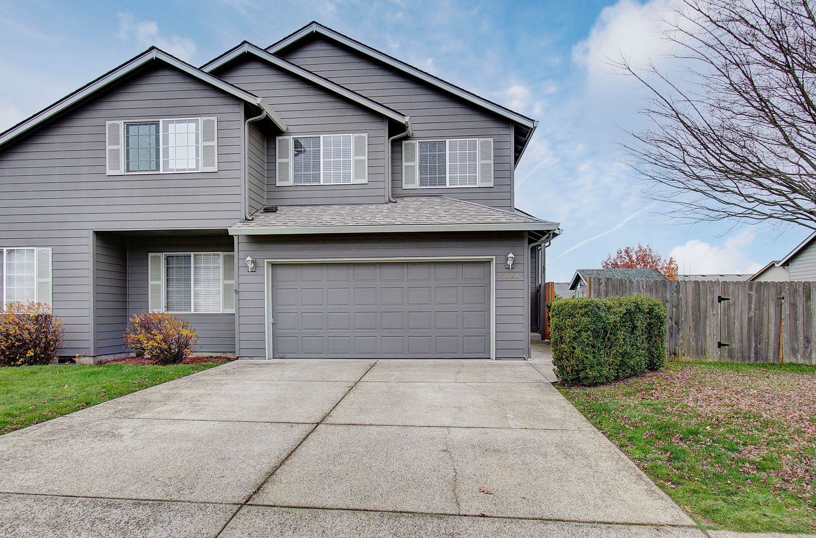 Vancouver Apartment: 12918 NE 50 St