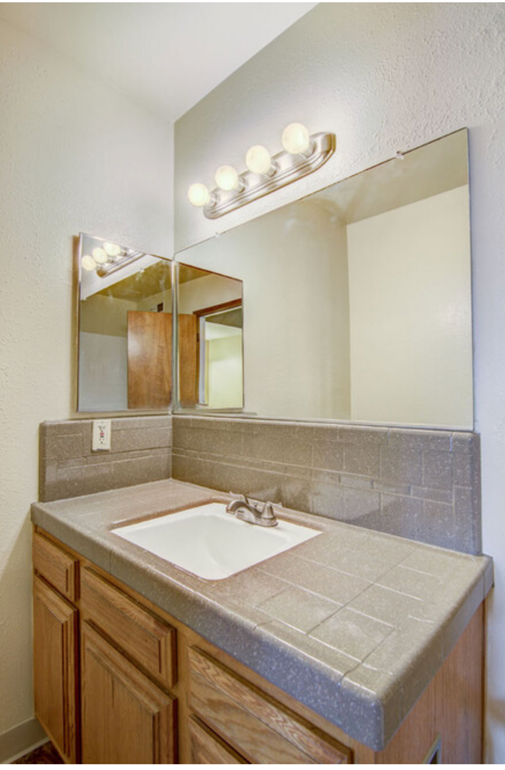 Citrus Heights Apartment: 6143 Auburn Boulevard