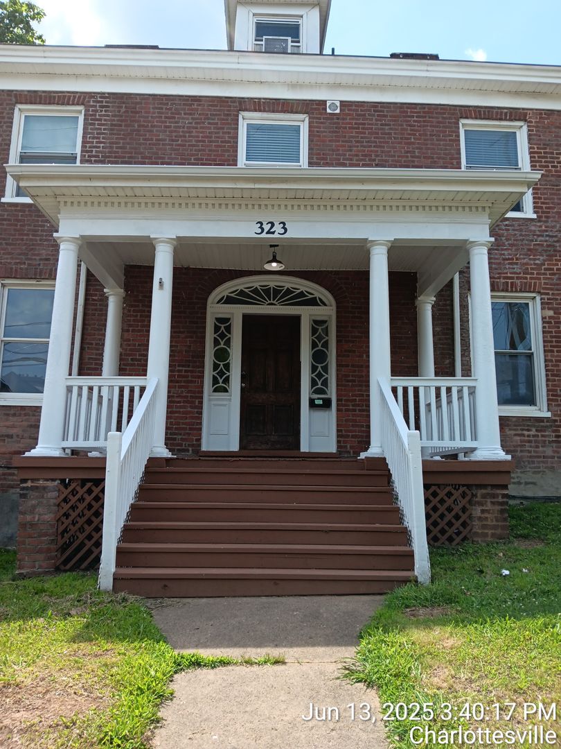Charlottesville House: 323 14th St