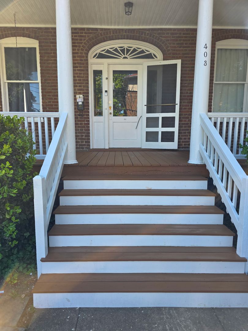 Charlottesville House: 403 14th St Nw
